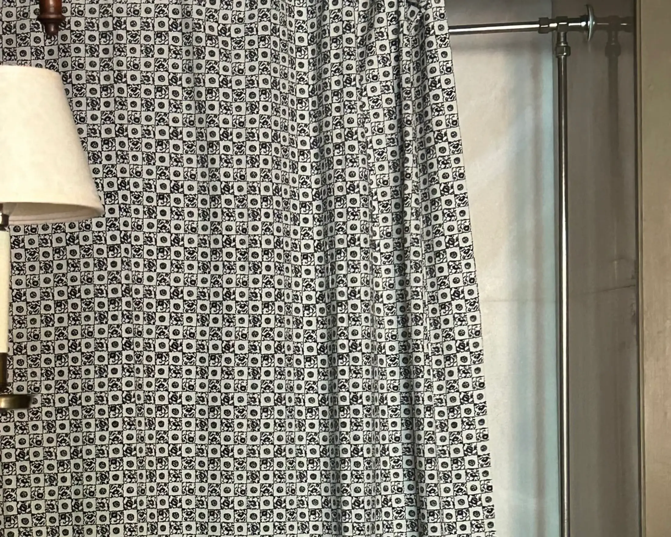 Bibi Cotton Shower curtain hanging in a shower