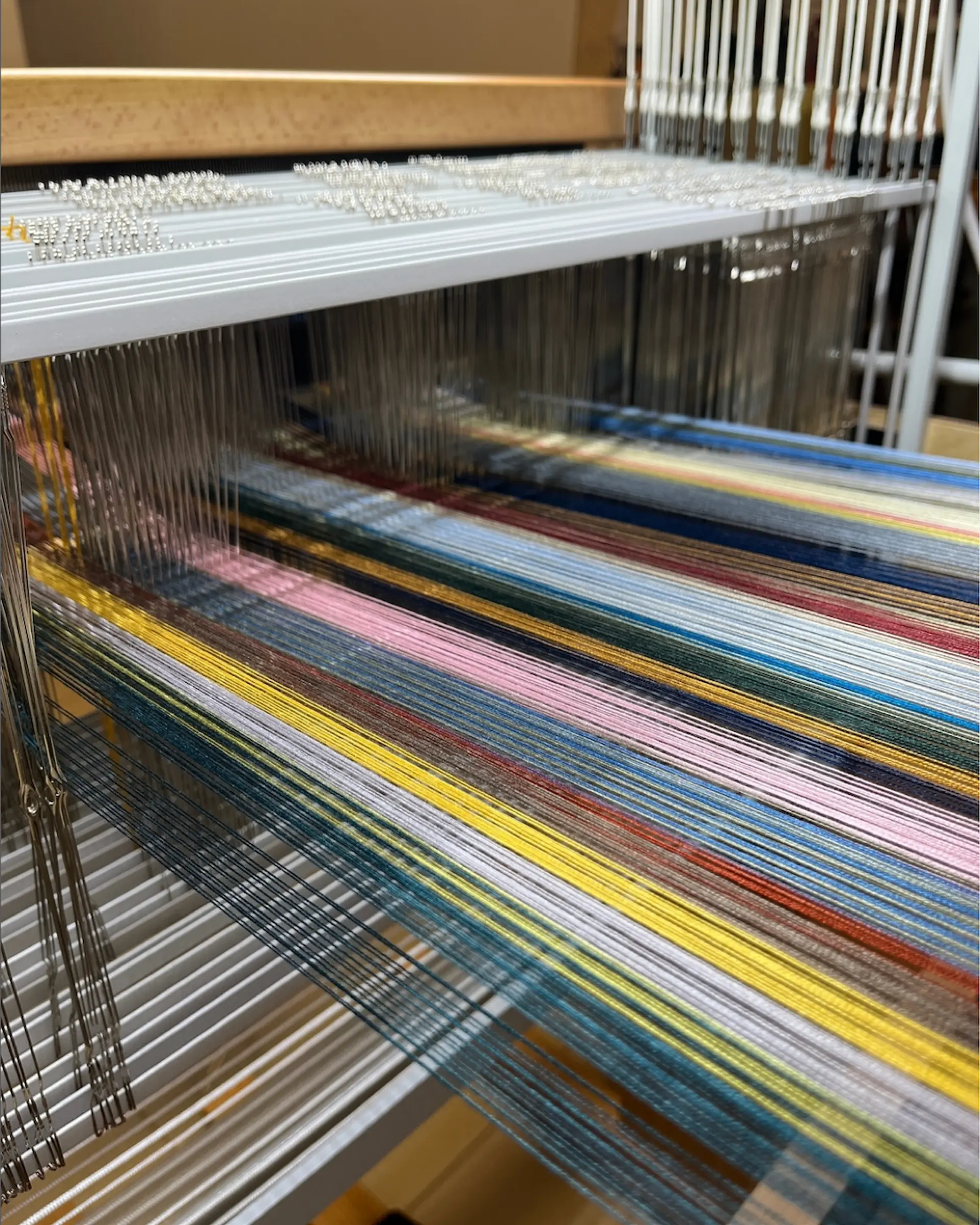 Hand weaving loom