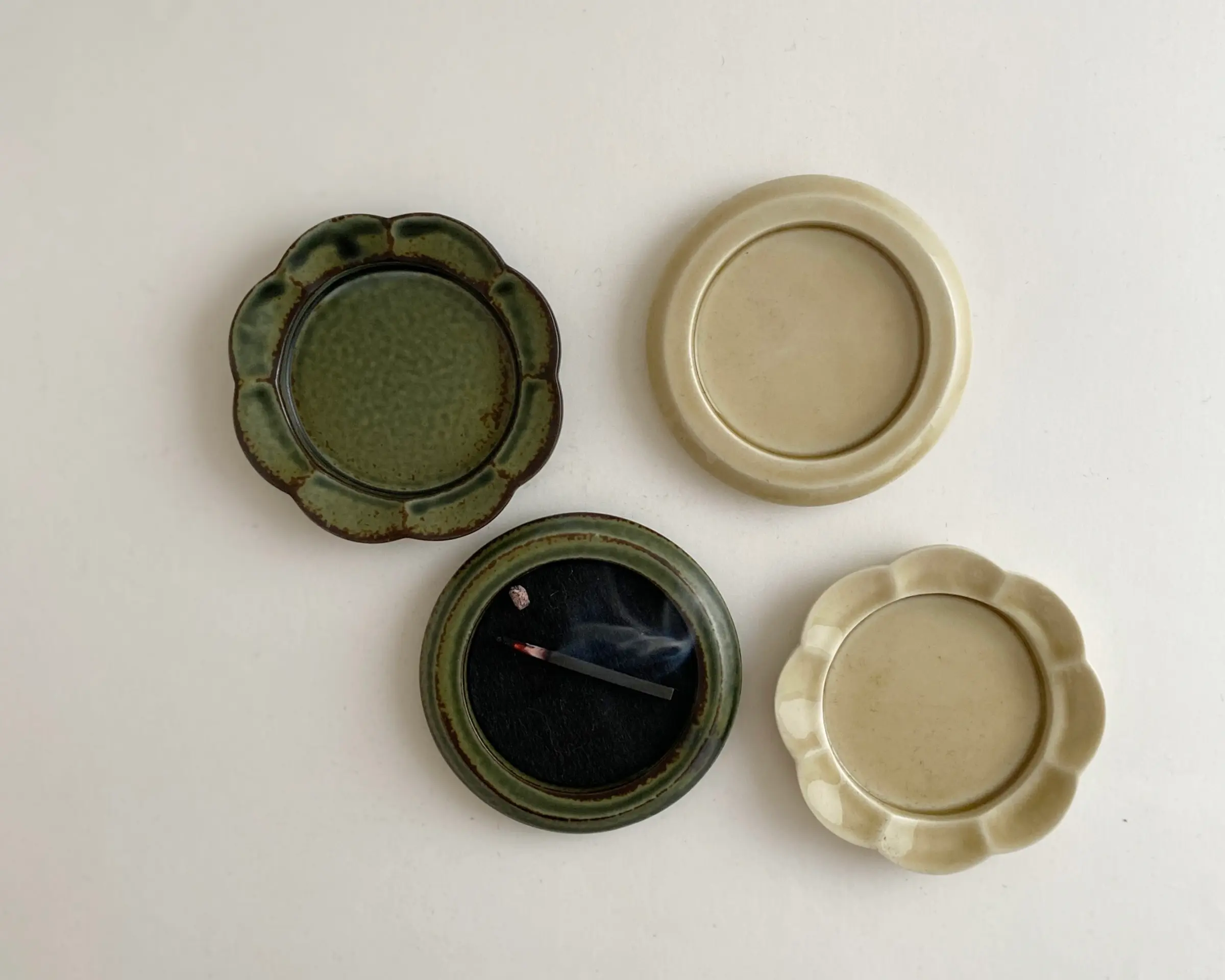 Hibi Seto porcelain incense dish