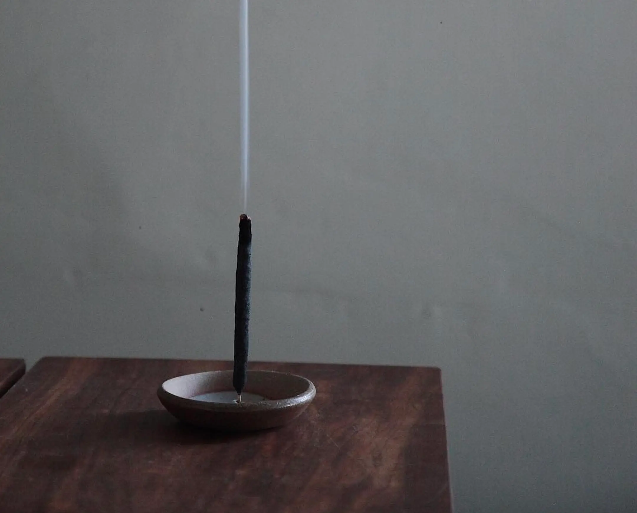 Pure Breu Resin Incense Burning