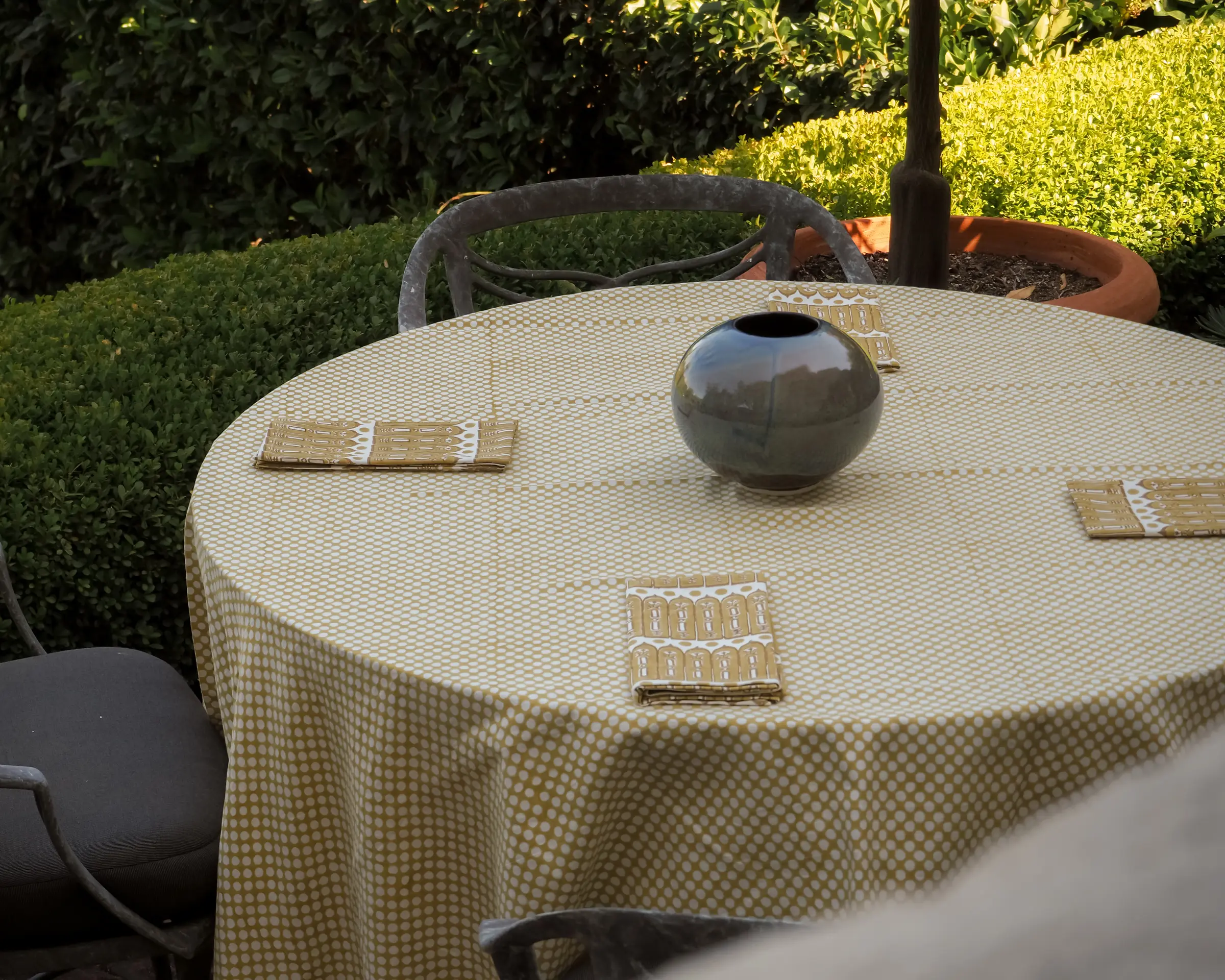 studio ford aurea tablecloth