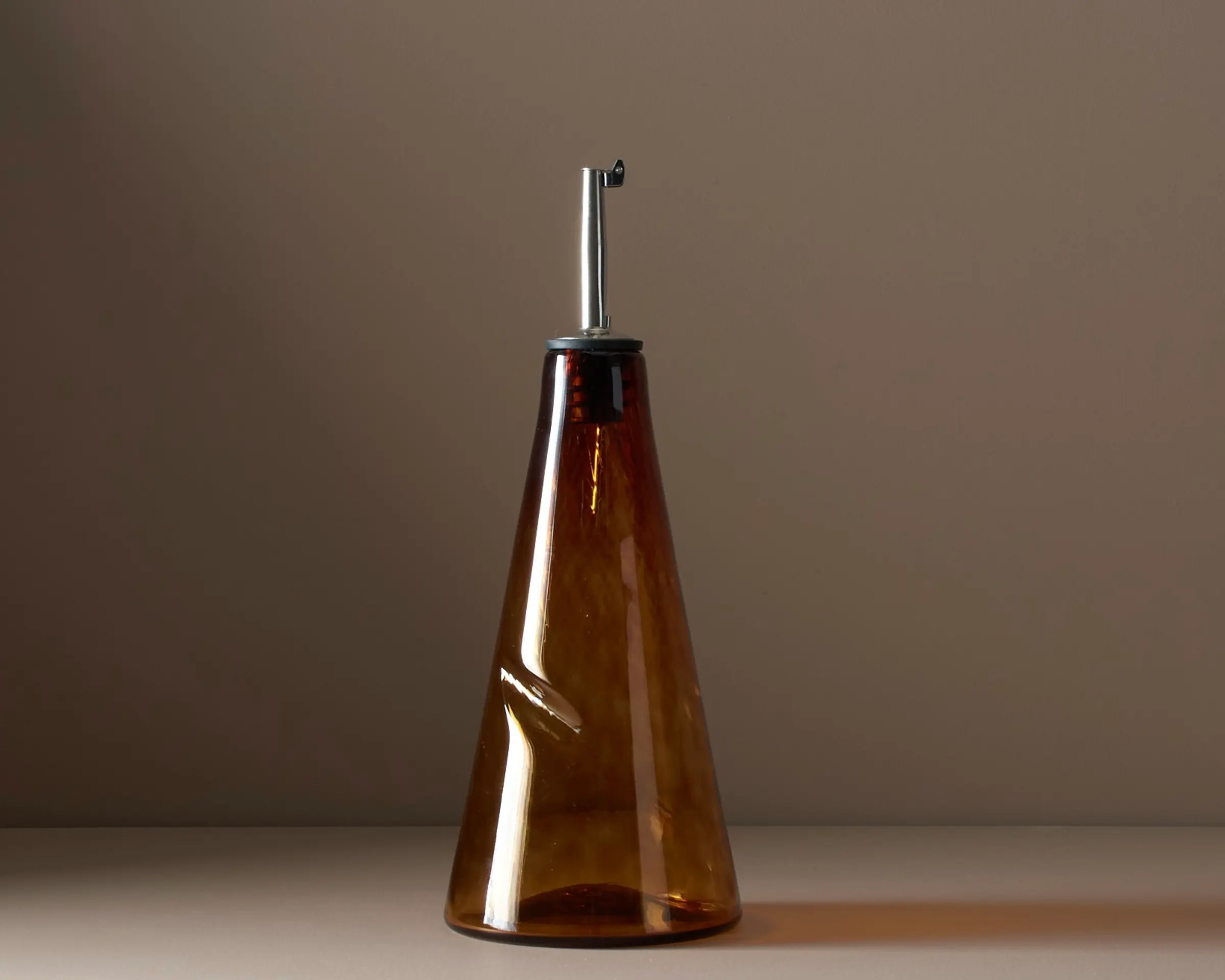 glass pour bottle