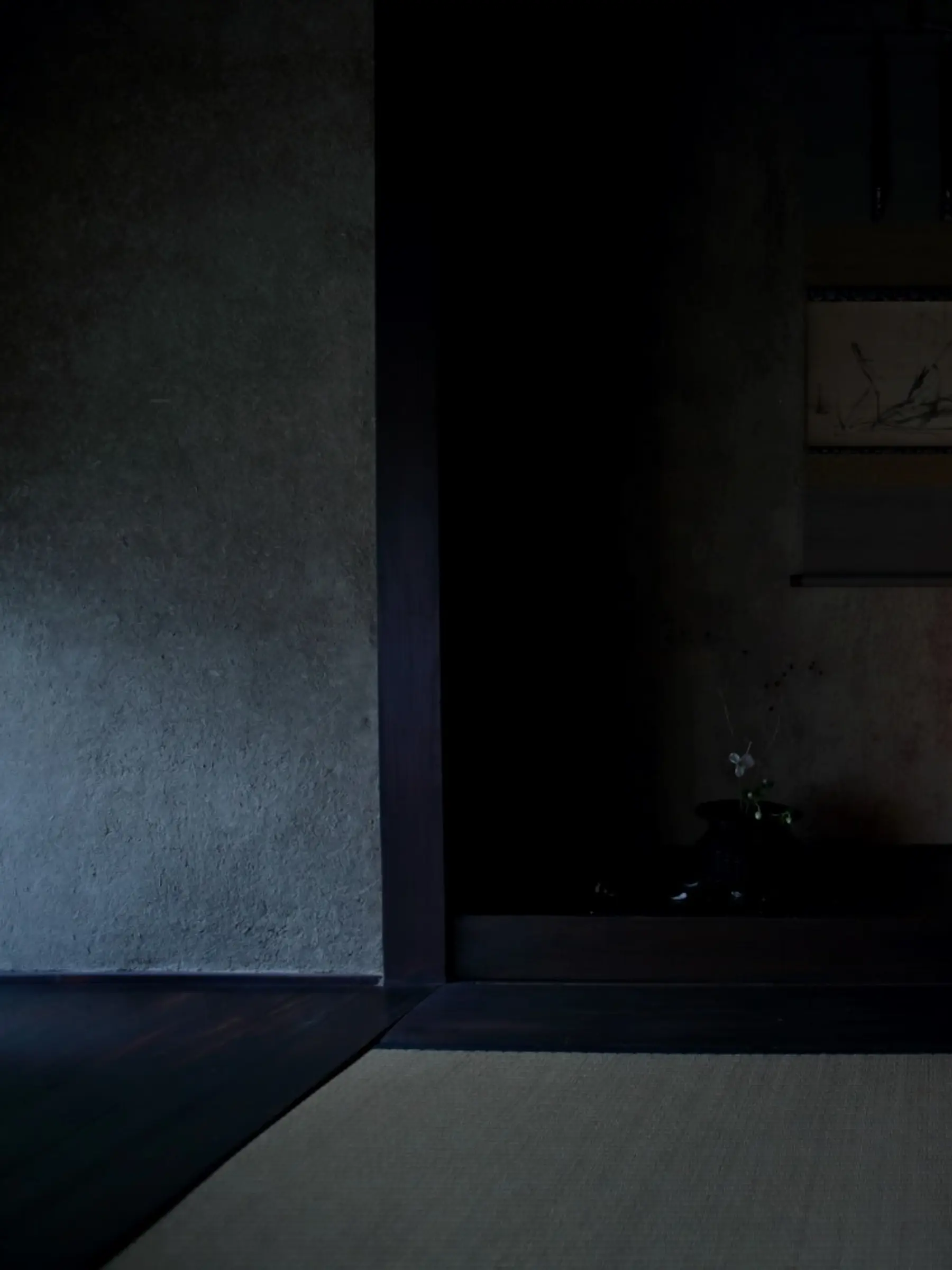 Daiyo candles in a traditional Japanese home