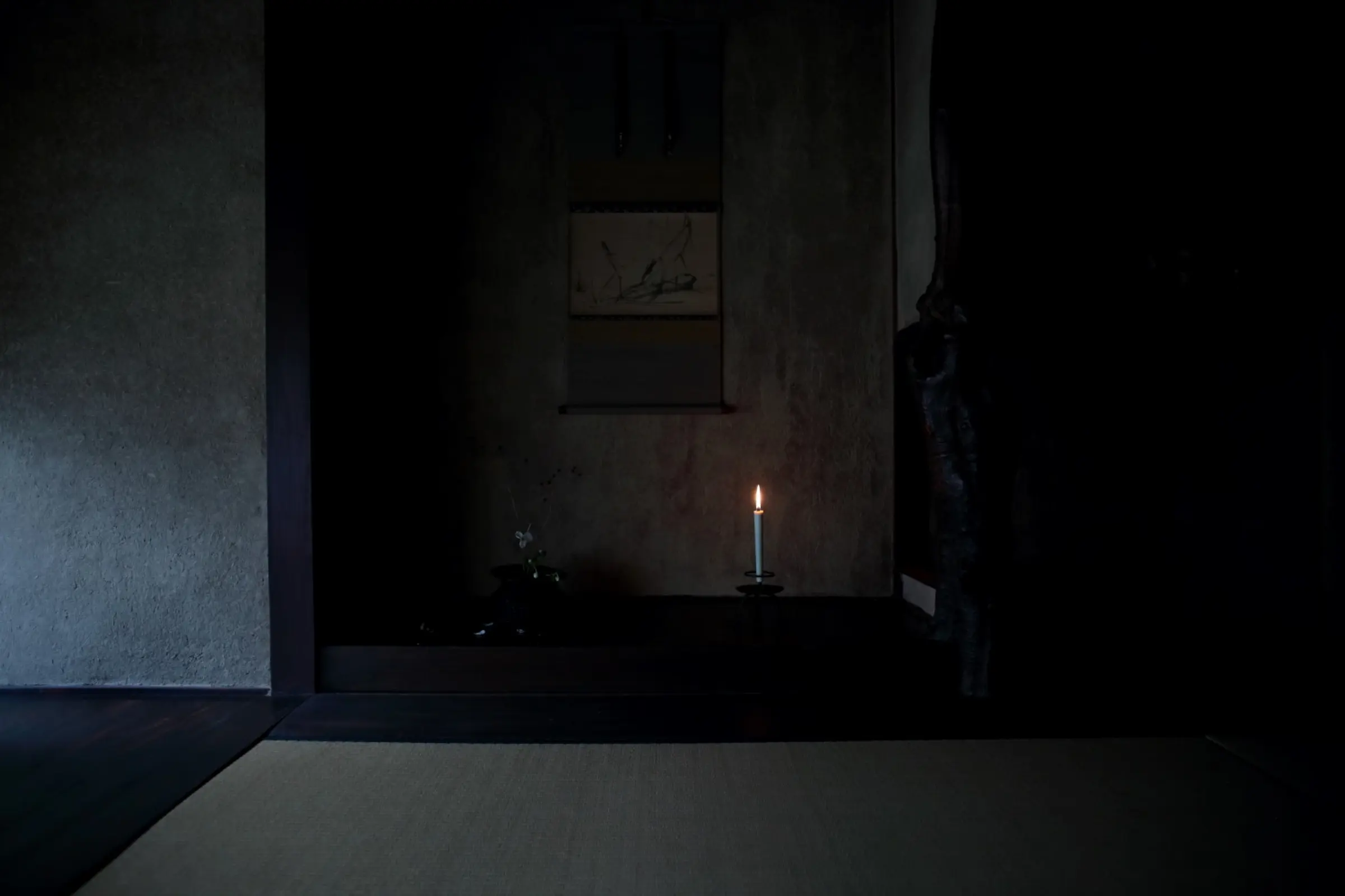 Daiyo candles in a traditional Japanese home