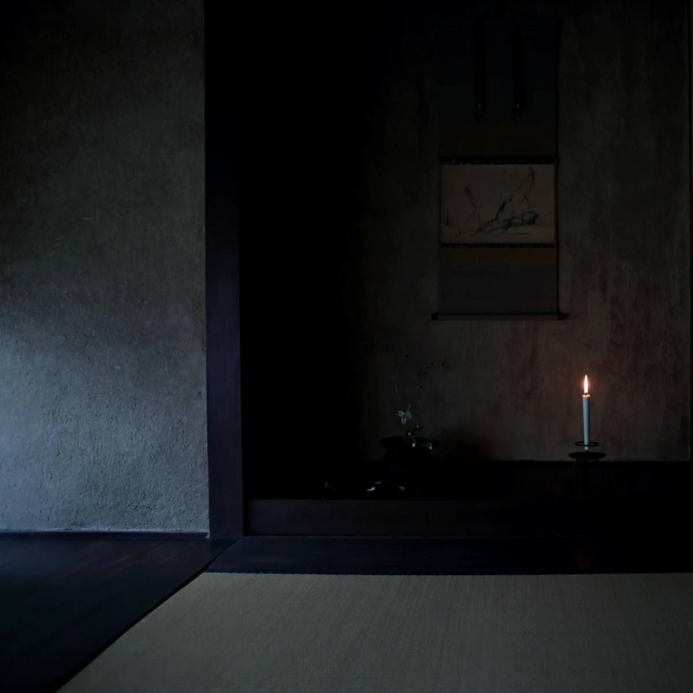 Daiyo candles in a traditional Japanese home