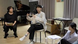 Leon Hong directs a musical workshop with LAMT Musical.