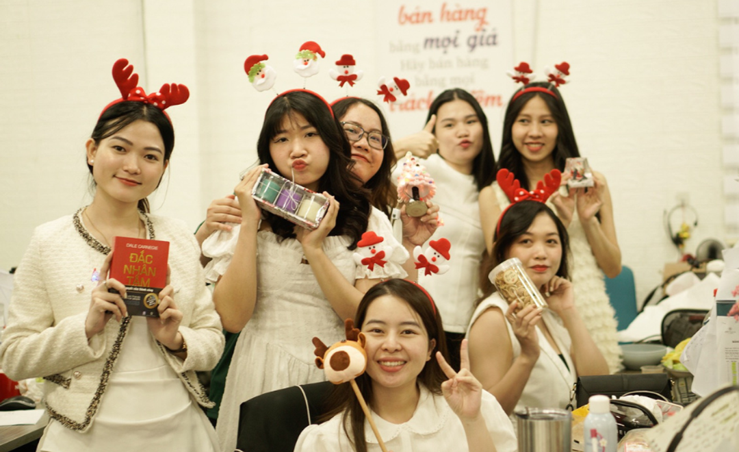 CÓ HẸN CÙNG GIÁNG SINH