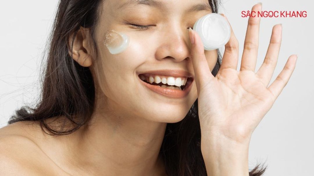 Hãy luôn dưỡng ẩm ngay sau khi đắp mặt nạ để giúp da giữ được độ ẩm và mềm mại