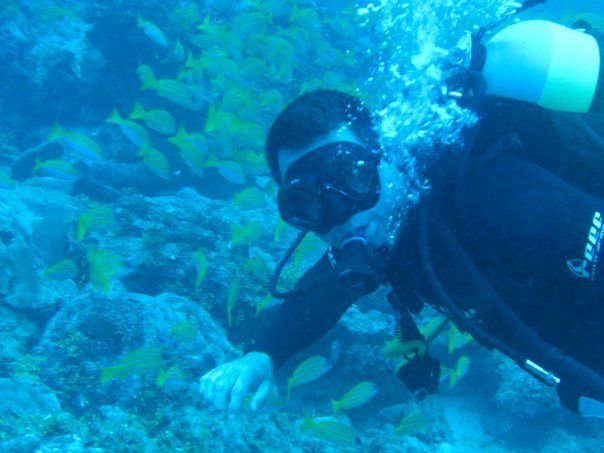 David Ryan explorando las maravillas submarinas en Seychelles