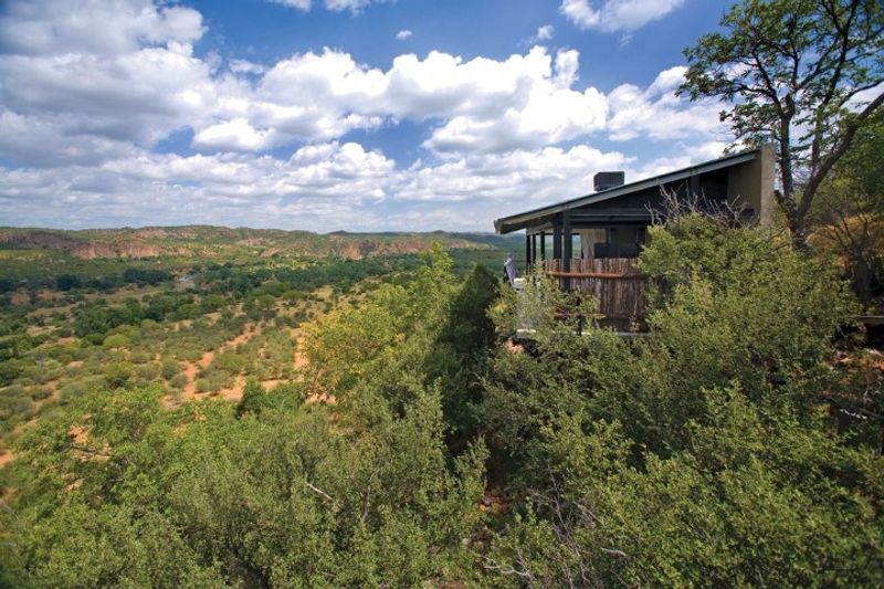 Die Lodge The Outpost eingebettet in die unberührte Natur Südafrikas