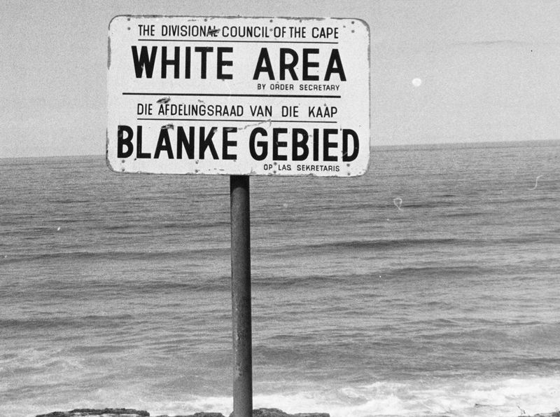 Visiter Robben Island Museum pour découvrir l'histoire de l'Afrique du Sud et l'apartheid.
