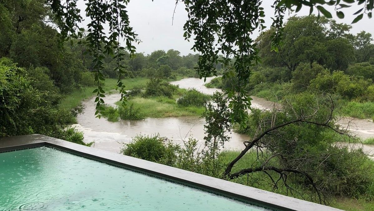 The Manyeleti River Floods: Silvan Safari Blog