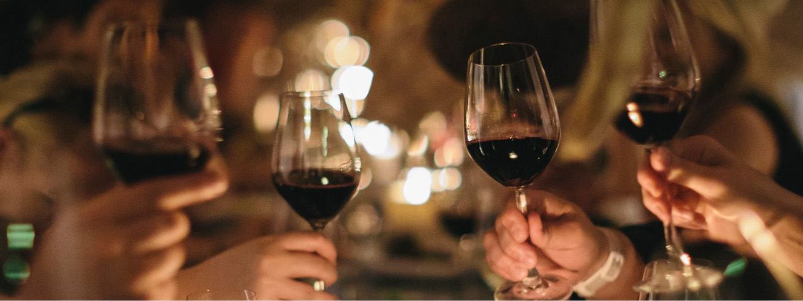 Cómo catar vino como un profesional en Sudáfrica