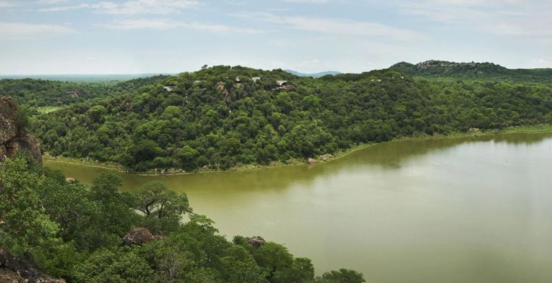 Tramo del río Zambezi en su paso por Zimbabue