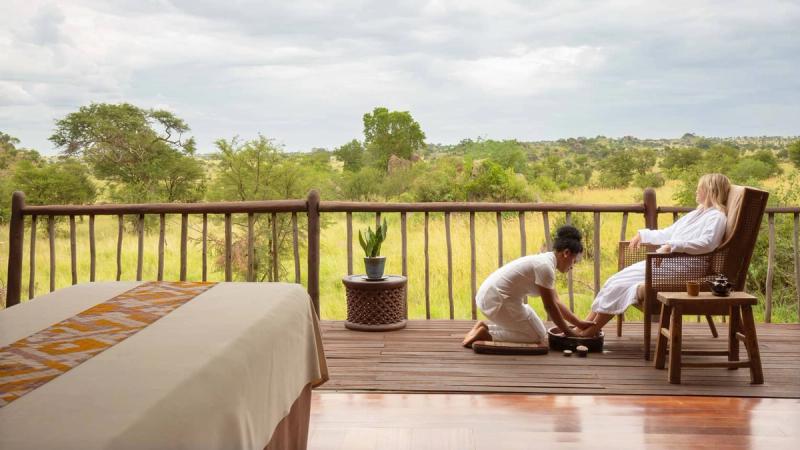 Foot treeatment at Four Seasons Safari Lodge Serengeti 