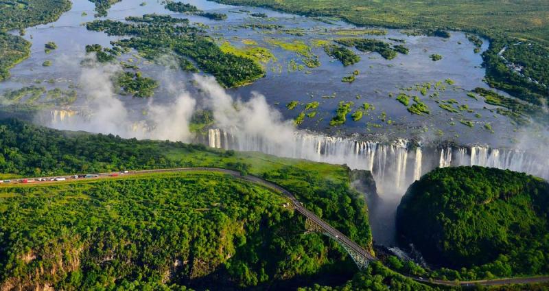 victoria-falls-from-the-sky
