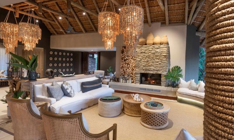 Der offene Gemeinschaftsbereich der Dulini River Lodge
