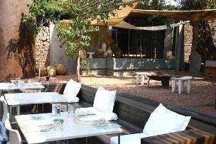 Dining at Lebombo
