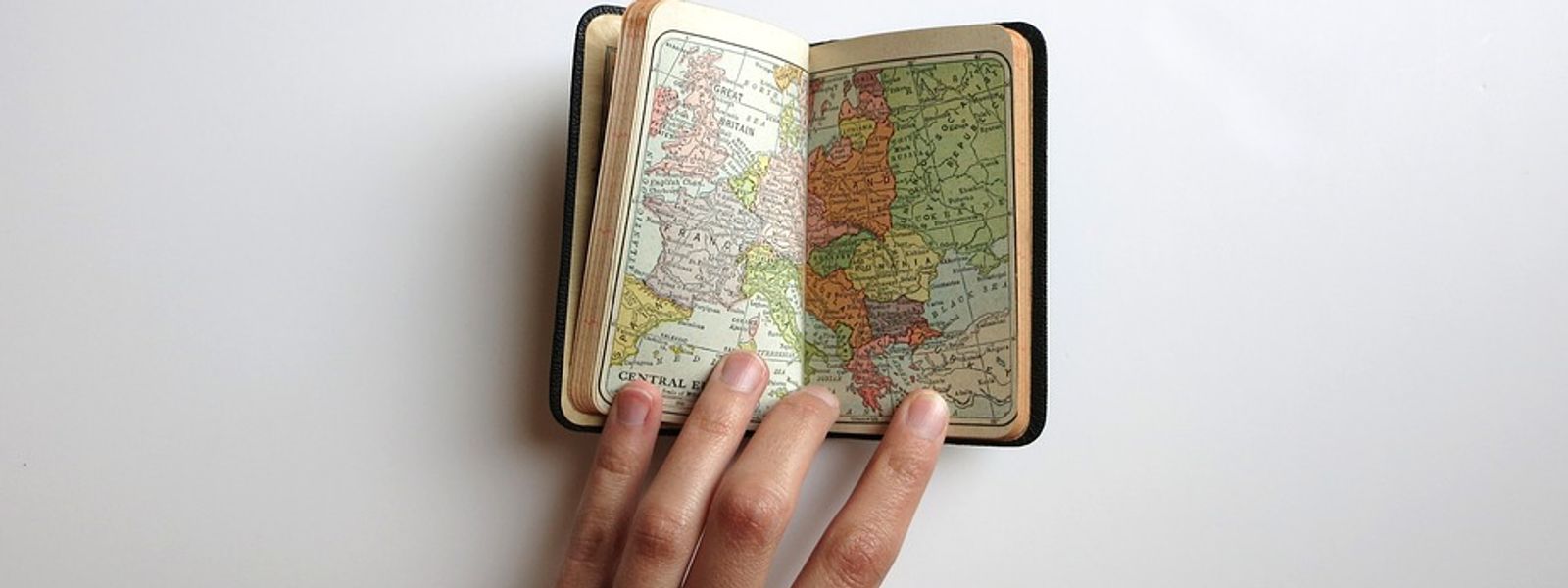 20 Travel Hacks to Remember for your Trip