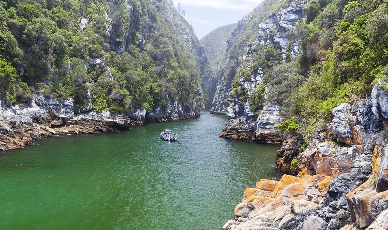 Storms River Mouth im Tsitsikamma, einer der Nationalparks an der Garden Route