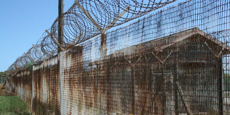 Visiter Robben Island et sa prison où a été enfermé Nelson Mandela pendant 18 ans.