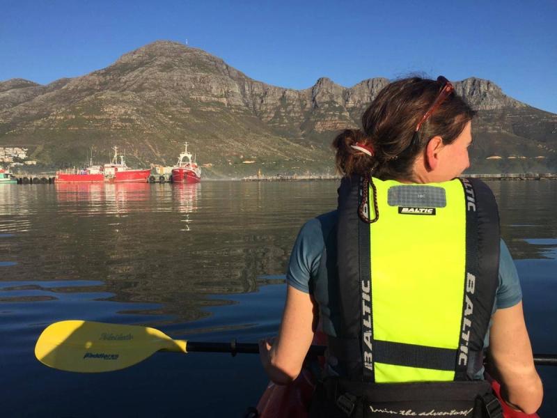 Manu beim Kajaking in Hout Bay