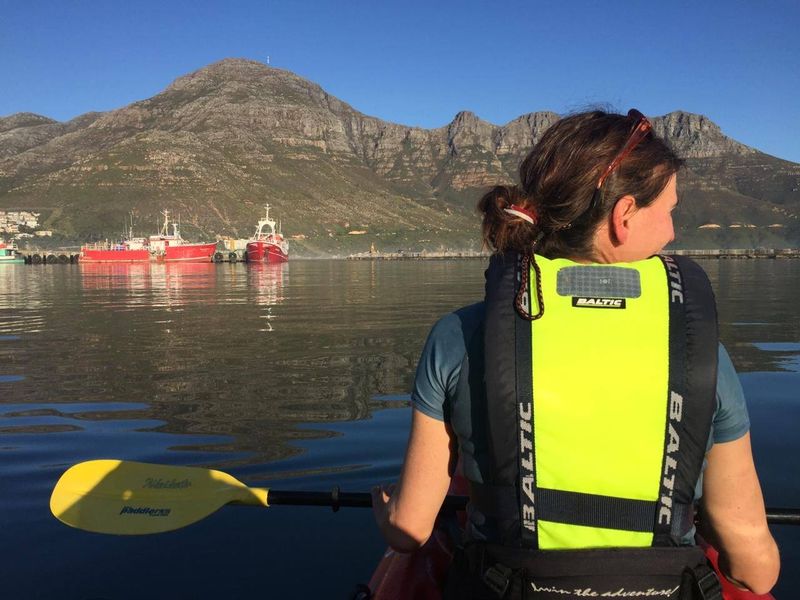 Manu beim Kajaking in Hout Bay