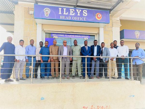 Abdisalan Hereri iyo Shaqaalaha Xarunta Guud Ee ILEYS ENTERPRISES