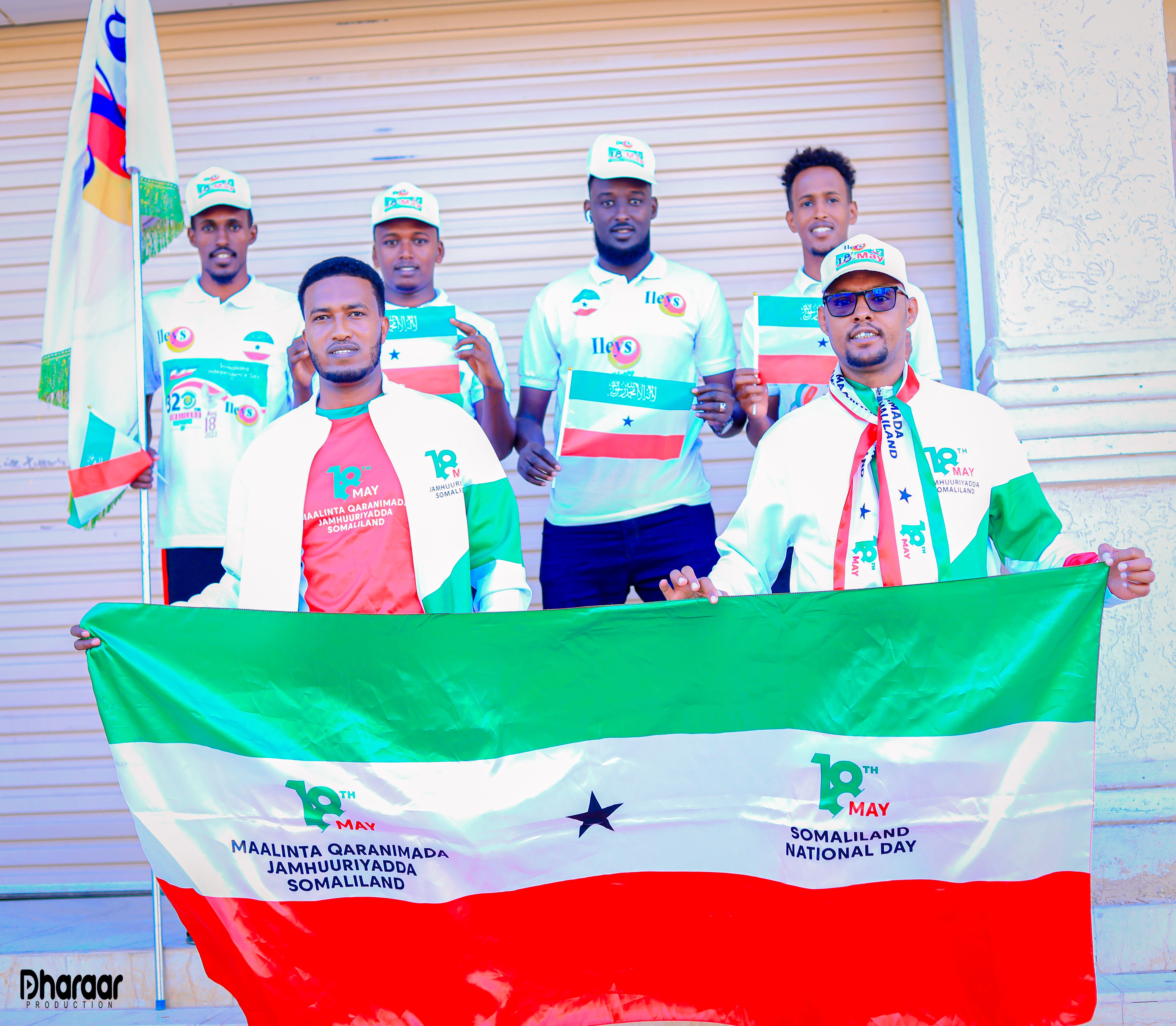 ILEYS TEAM AND SOMALILAND FLAG