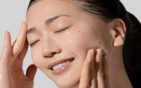 Derfor er det viktig å rense huden hver kveld Derfor er det viktig å rense huden hver kveld