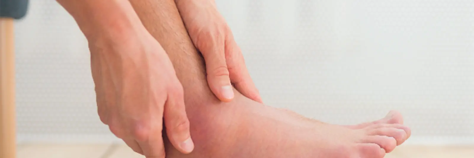 Hoven ankel etter ovetråkk