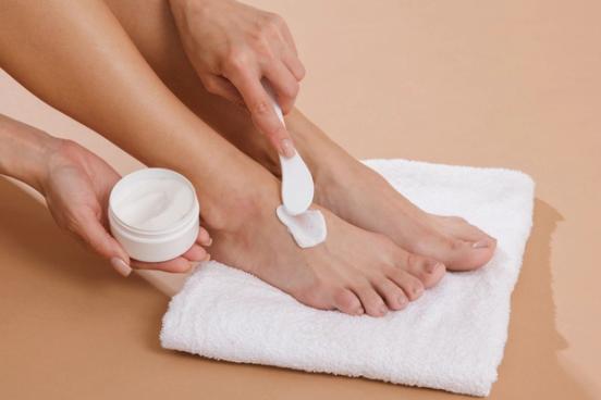 5 trinn til enkel fotpleie hjemme