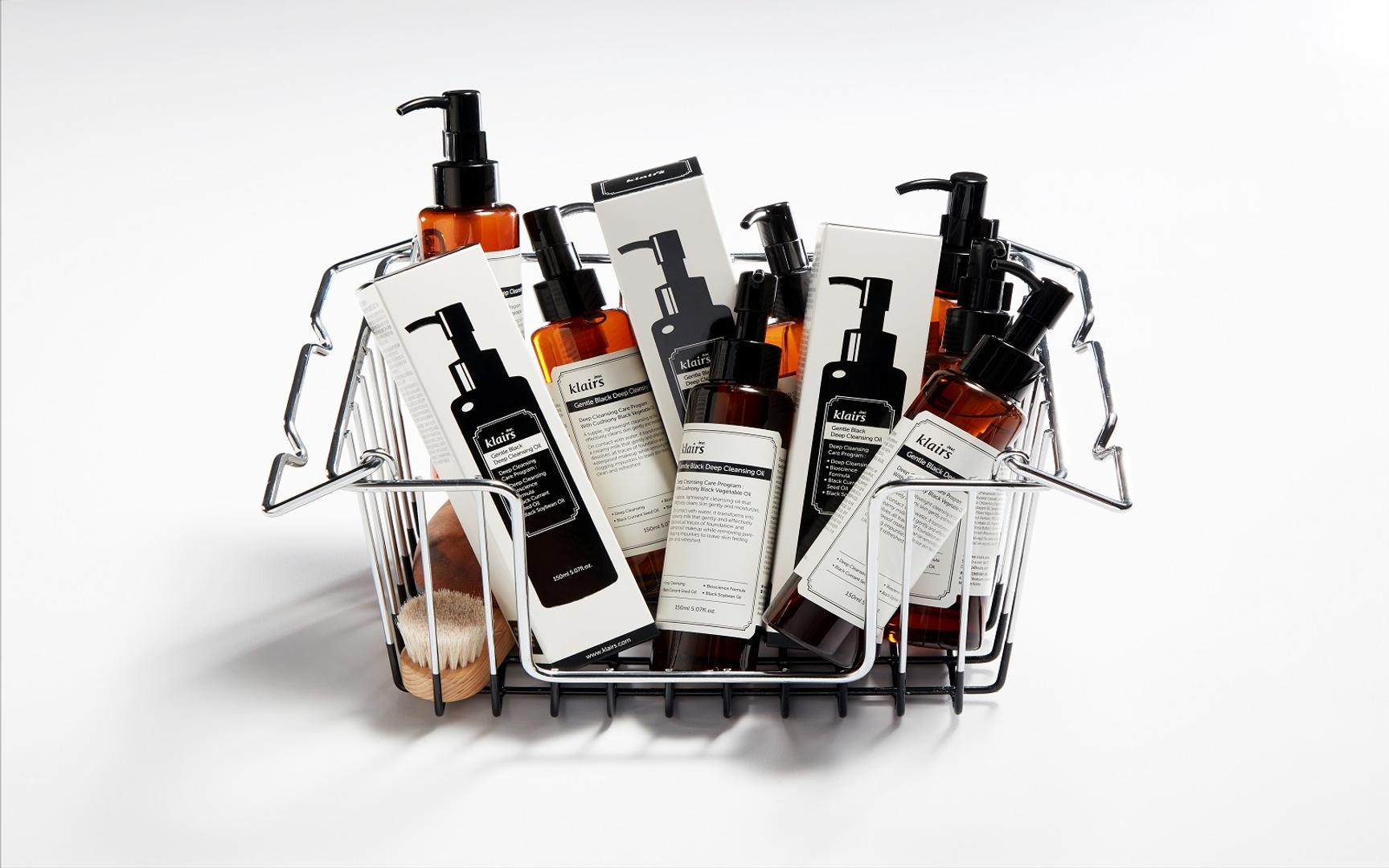 Diverse produkter fra Klairs i en handlekurv