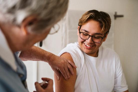 Flåttvaksine- vaksine mot skogflåttencefalitt (TBE) Flåttvaksine- vaksine mot skogflåttencefalitt (TBE)