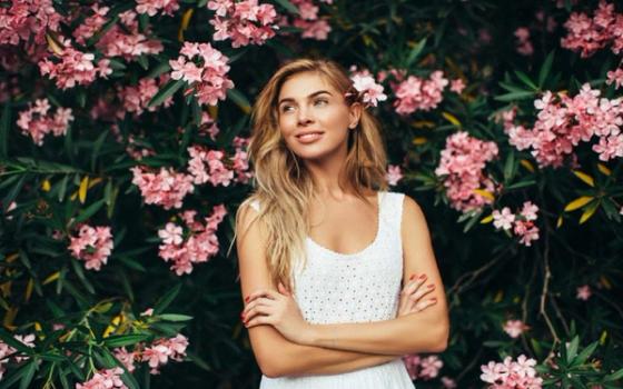 Enkel sommersminke som gir vakker og solkysset hud Enkel sommersminke som gir vakker og solkysset hud