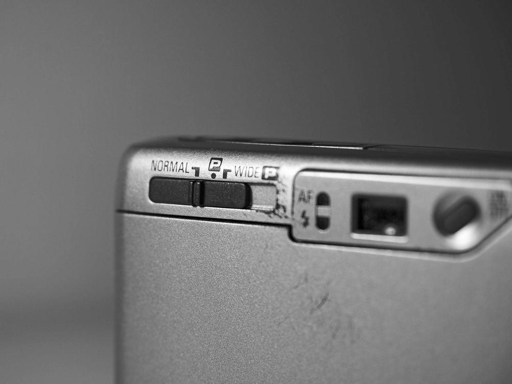 Photo of Ricoh R1S panorama switch.