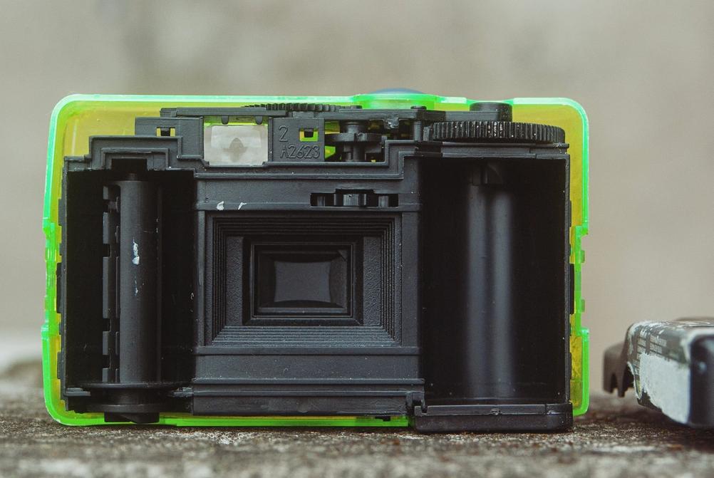 Photo of the inside of Ferrania Solaris disposable camera.