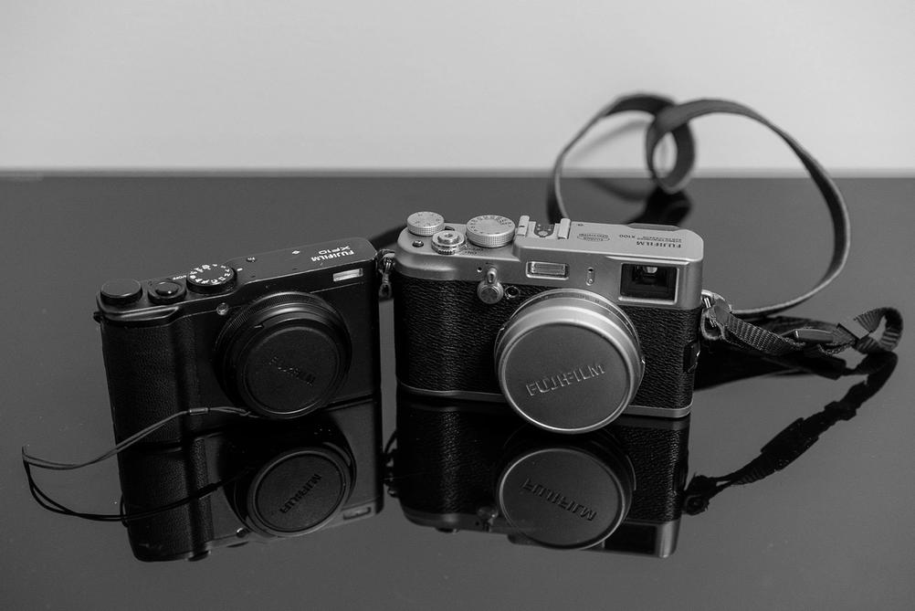 Comparing Fujifilm XF10 and X100.