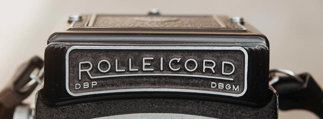 Photo of Rolleicord nameplate.