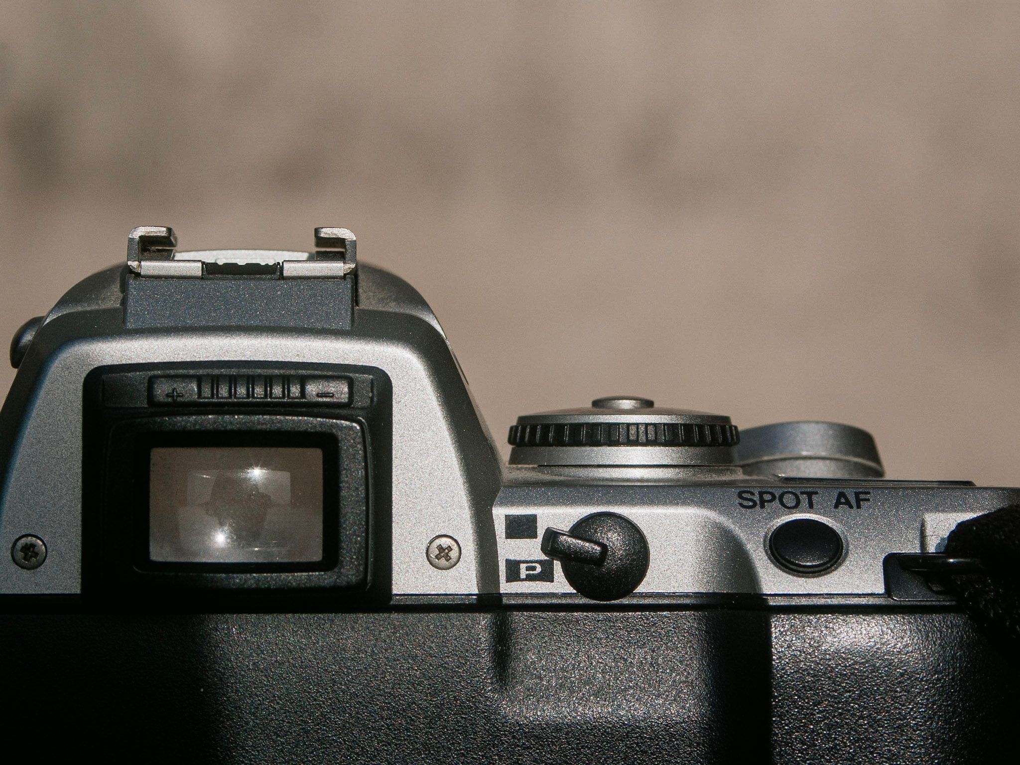 Pentax MZ-5 / ZX-5 35mm Film Camera Review - 50mmF2