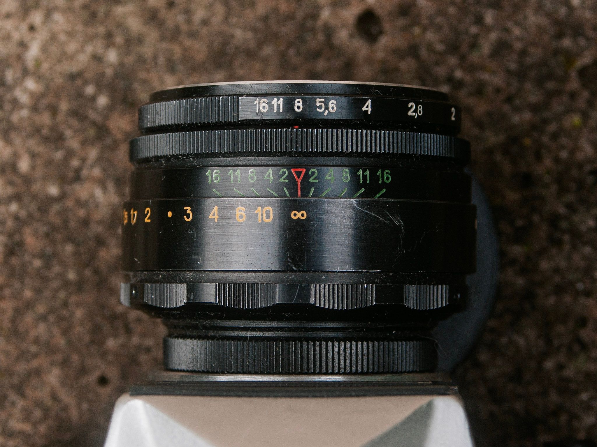 Creating swirly bokeh with the Helios 44-2 lens