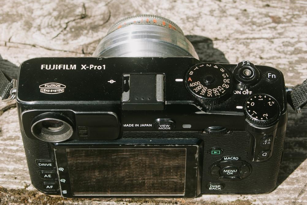 Photo of Fujifilm X-Pro1 from the back.