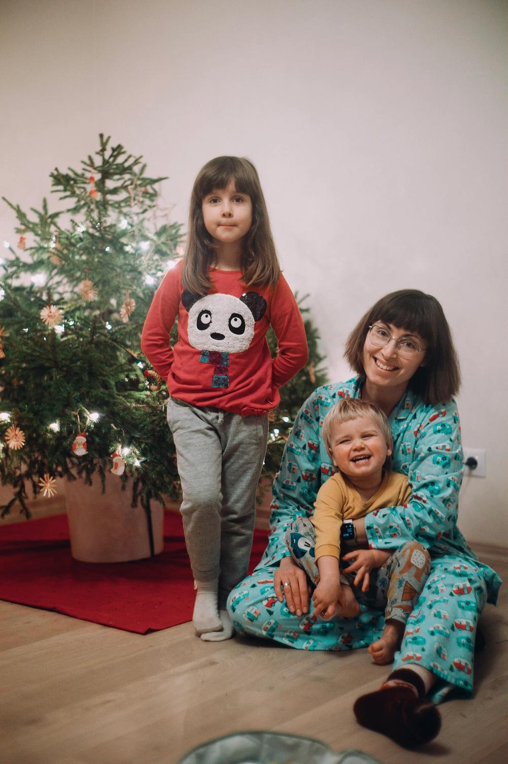 Christmasy photo of my family.