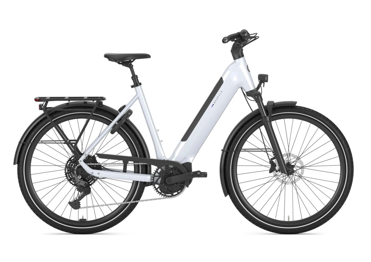 Gazelle Ultimate T11+ low-step e-bike in Frozen White, side view