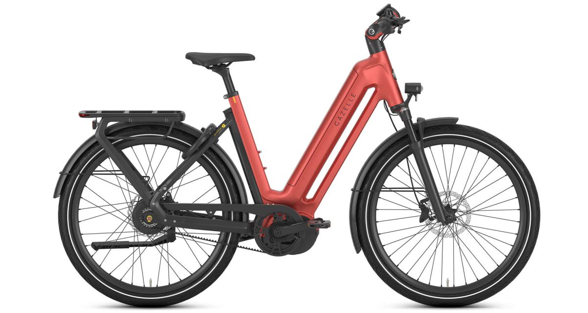 Gazelle Eclipse C380+ step-through e-bike, side view