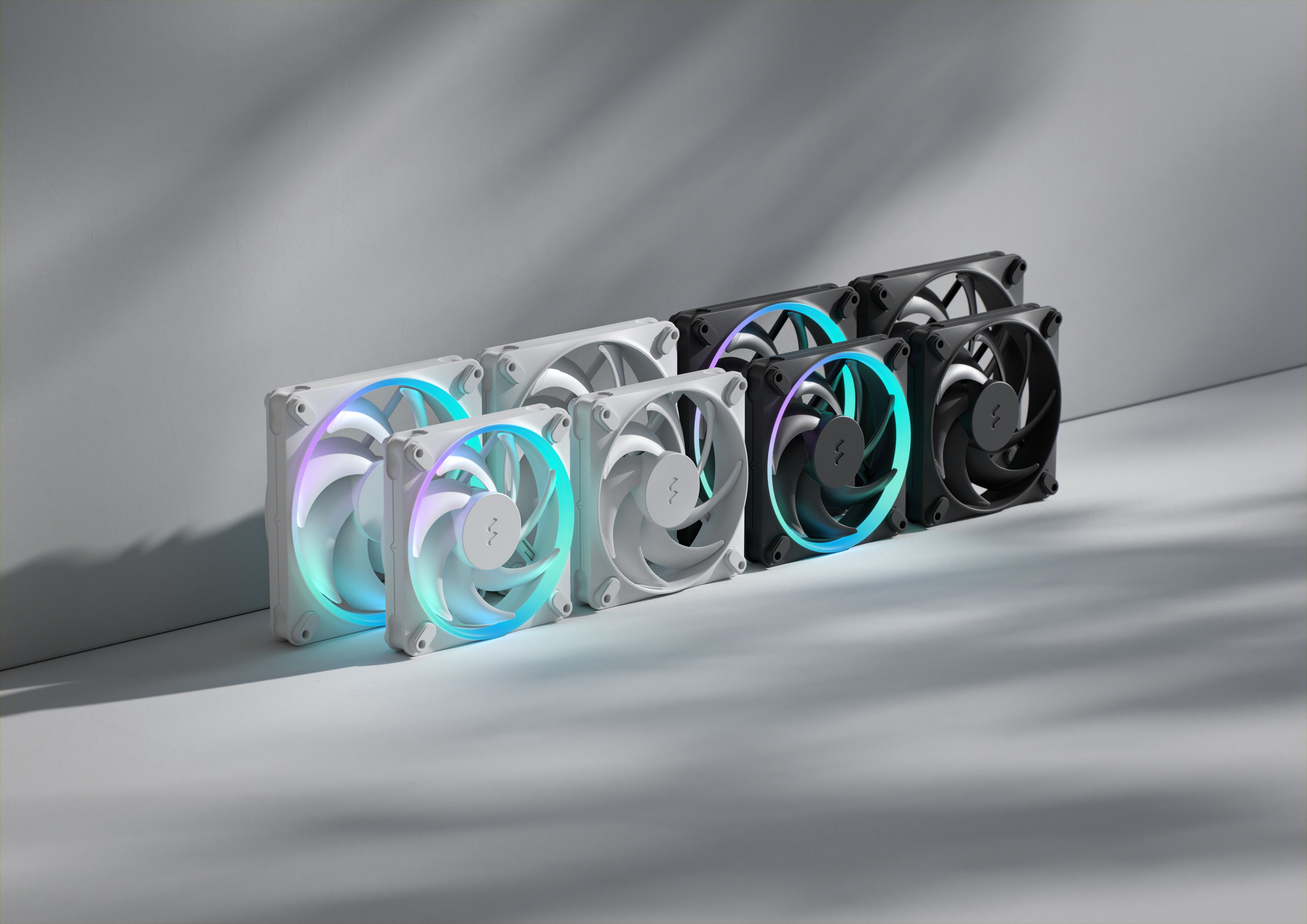 Momentum 12 RGB Black | Fractal Design