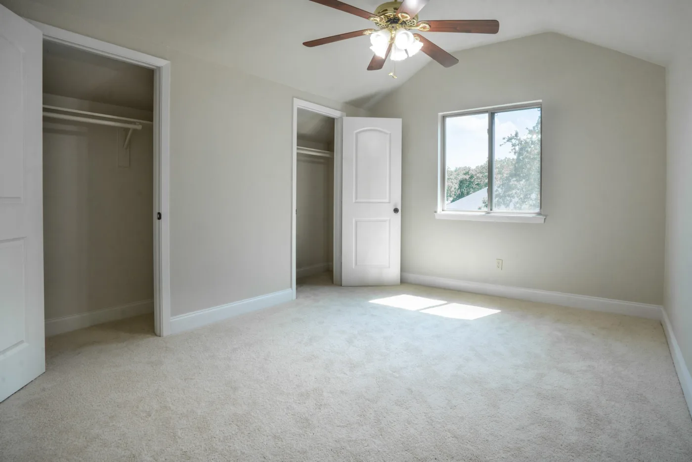 Carpet flooring installation 3 by Adore Flooring