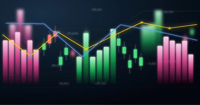 Pink and green bar chart with a rising yield line, representing the 10-year Treasury yield near 5 percent