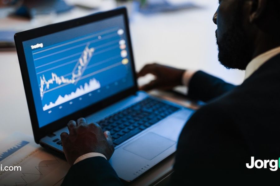 Traders at desks in a trading office, cover for the Intel Q3 2026 earnings preview