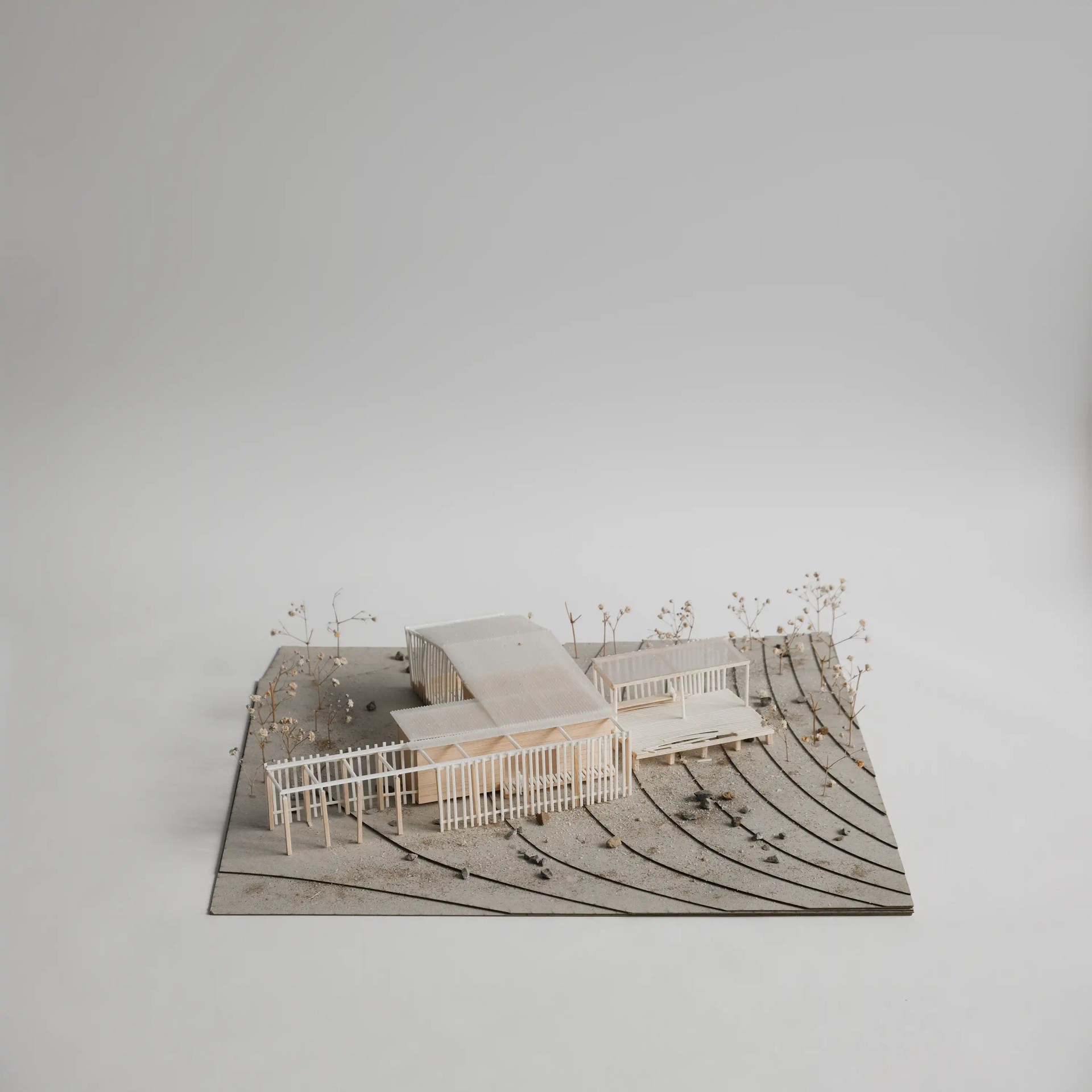 Interlacing threads: a place of renewal - Models 1